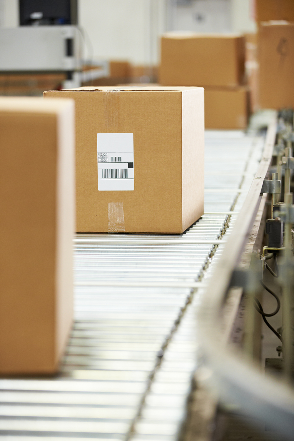 goods-on-conveyor-belt